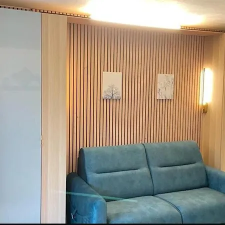 Avec Exterieur